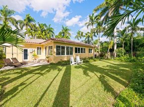 1038 Tyler St, Hollywood FL 33019