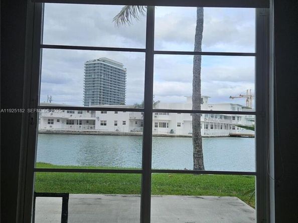 6905 Bay Dr 16, Miami Beach FL 33141