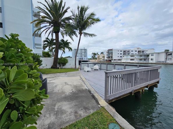 6905 Bay Dr 16, Miami Beach FL 33141
