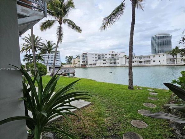 6905 Bay Dr 16, Miami Beach FL 33141