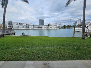 6905 Bay Dr 16, Miami Beach FL 33141