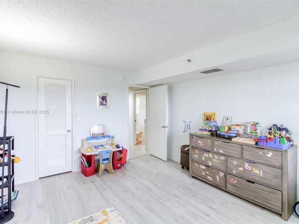 4015 W Palm Aire Dr 506, Pompano Beach FL 33069