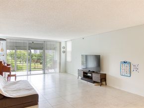 4015 W Palm Aire Dr 506, Pompano Beach FL 33069