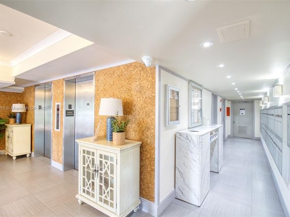 4015 W Palm Aire Dr 506, Pompano Beach FL 33069