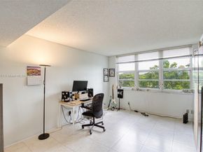 4015 W Palm Aire Dr 506, Pompano Beach FL 33069