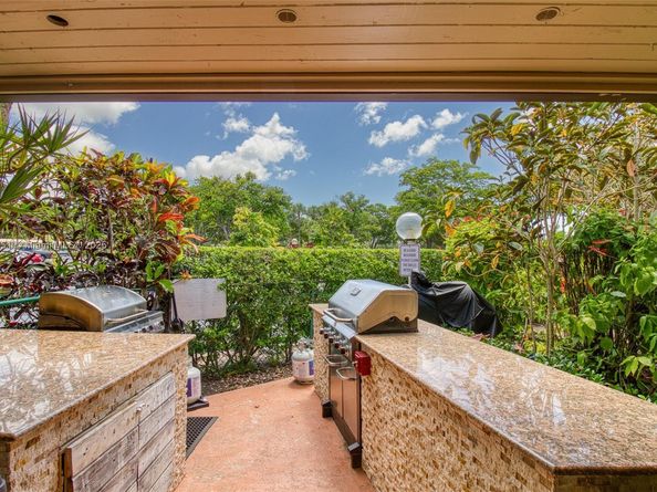 4015 W Palm Aire Dr 506, Pompano Beach FL 33069