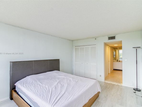 4015 W Palm Aire Dr 506, Pompano Beach FL 33069