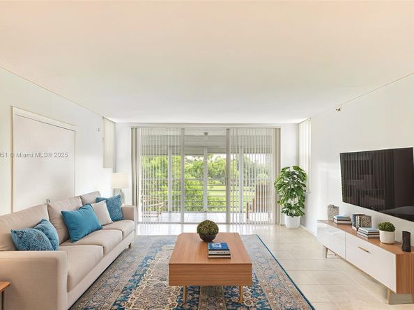 4015 W Palm Aire Dr 506, Pompano Beach FL 33069