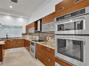 1430 NW 114th Ave, Plantation FL 33323