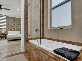 1430 NW 114th Ave, Plantation FL 33323