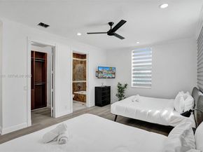 1430 NW 114th Ave, Plantation FL 33323