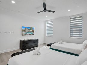 1430 NW 114th Ave, Plantation FL 33323