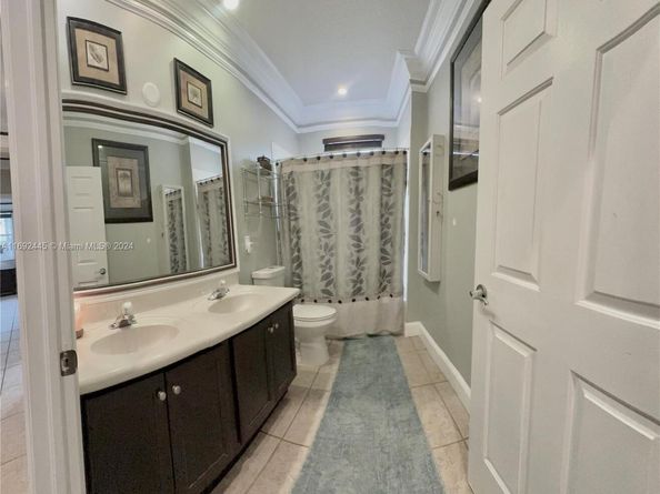5363 SW 38th Ave, Hollywood FL 33312