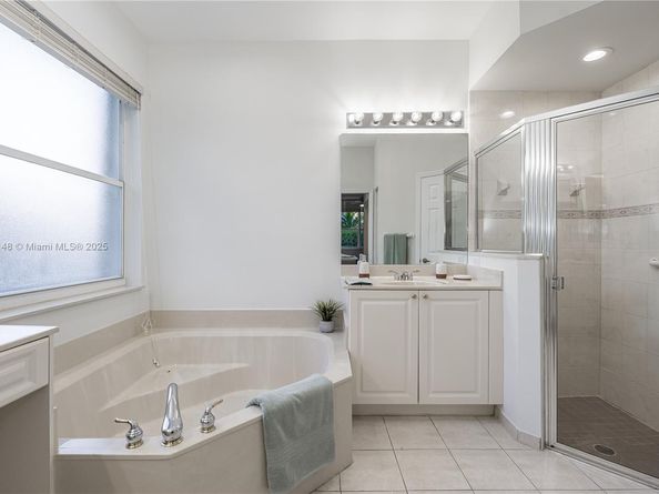 1894 NW 141st Ave, Pembroke Pines FL 33028