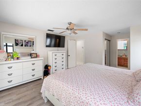 10446 SW 52nd St, Cooper City FL 33328