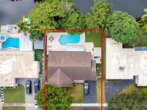 10446 SW 52nd St, Cooper City FL 33328