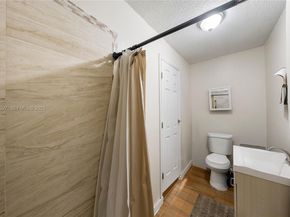 10446 SW 52nd St, Cooper City FL 33328