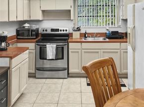 1712 SW 13th St, Miami FL 33145