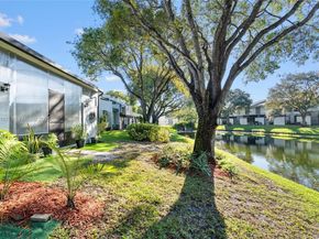 1064 NW 97th Ave 219, Pembroke Pines FL 33024