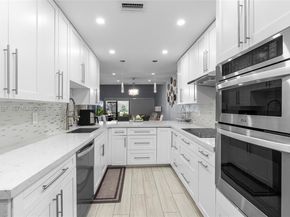 1064 NW 97th Ave 219, Pembroke Pines FL 33024