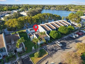 1064 NW 97th Ave 219, Pembroke Pines FL 33024