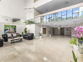 16175 Golf Club Rd 212, Weston FL 33326