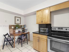 16175 Golf Club Rd 212, Weston FL 33326