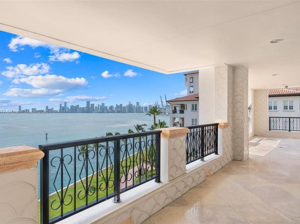 Undisclosed Address #A11783377, Fisher Island FL 33109