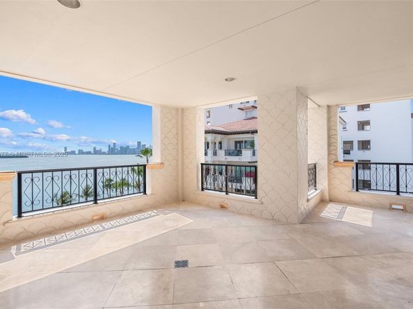 Undisclosed Address #A11783377, Fisher Island FL 33109