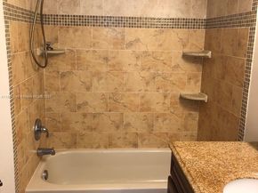 215 Lake Pointe Dr 103, Oakland Park FL 33309