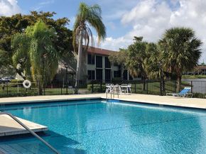 215 Lake Pointe Dr 103, Oakland Park FL 33309
