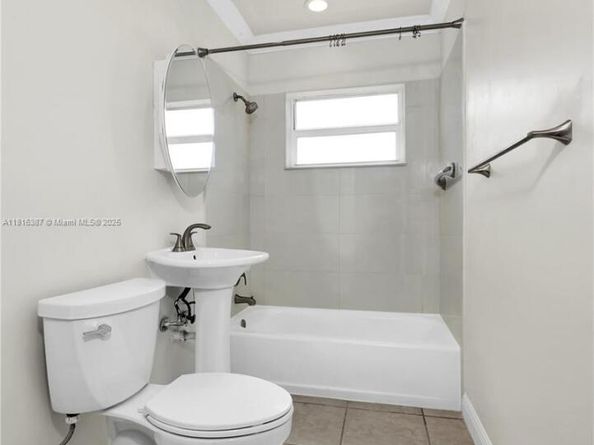 1480 SW 21st Ter, Fort Lauderdale FL 33312