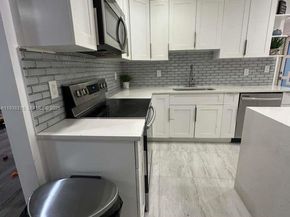 6620 Custer St, Hollywood FL 33024