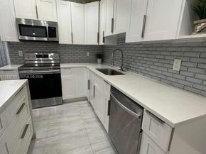 6620 Custer St, Hollywood FL 33024