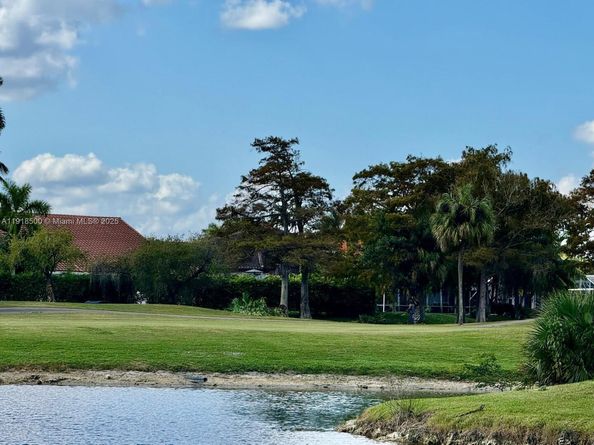 8449 NW 78th Ct, Tamarac FL 33321