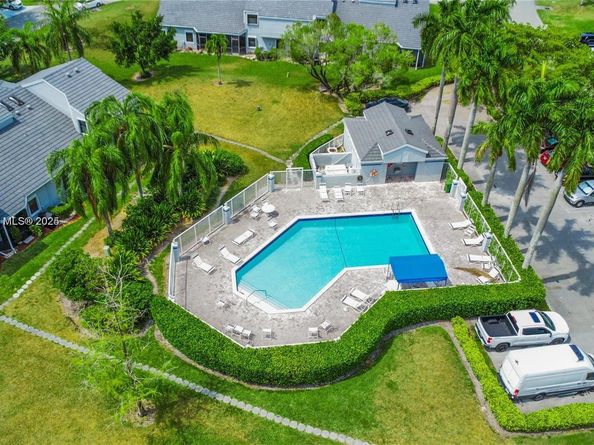 8449 NW 78th Ct, Tamarac FL 33321