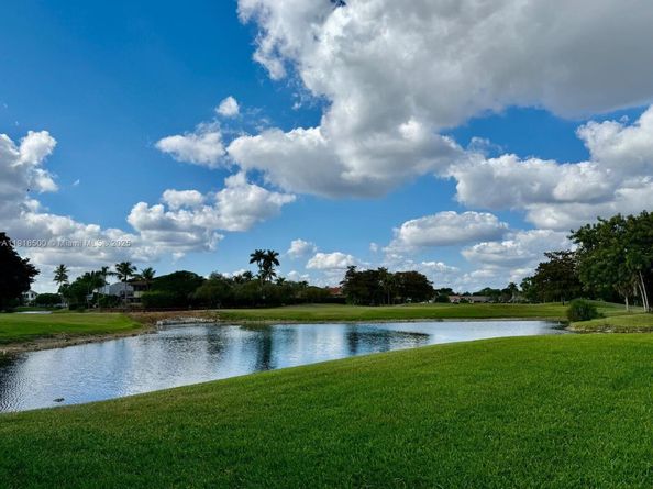 8449 NW 78th Ct, Tamarac FL 33321