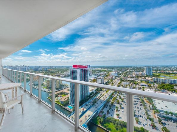 4010 S Ocean Dr R2804, Hollywood FL 33019