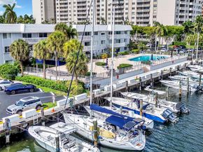 100 Edgewater Dr 240, Coral Gables FL 33133