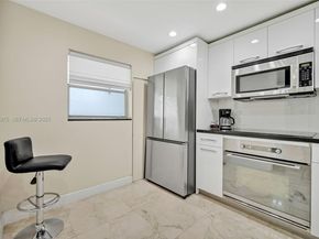 100 Edgewater Dr 240, Coral Gables FL 33133