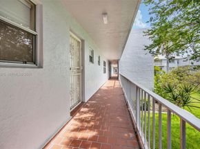 100 Edgewater Dr 240, Coral Gables FL 33133