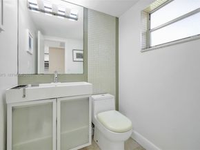 100 Edgewater Dr 240, Coral Gables FL 33133