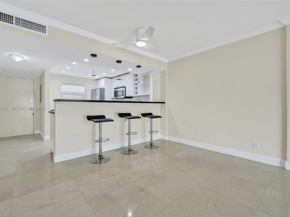 100 Edgewater Dr 240, Coral Gables FL 33133