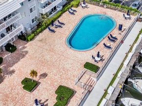 100 Edgewater Dr 240, Coral Gables FL 33133