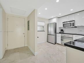 100 Edgewater Dr 240, Coral Gables FL 33133