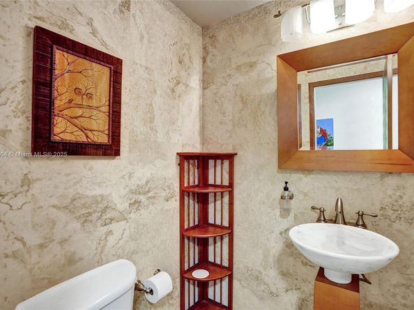 4955 NW 81st Ave, Coral Springs FL 33067