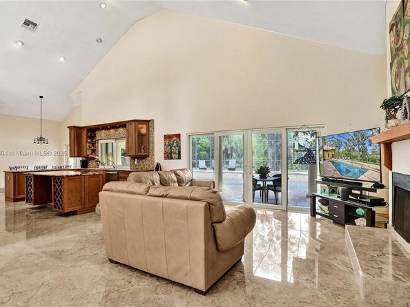 4955 NW 81st Ave, Coral Springs FL 33067