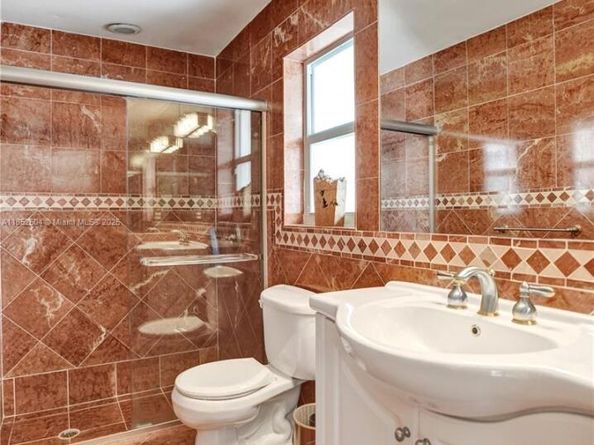 4955 NW 81st Ave, Coral Springs FL 33067