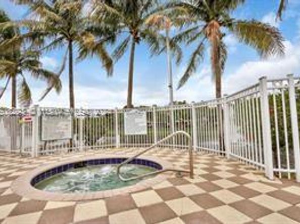 3556 Oleander Ter 3556, Riviera Beach FL 33404
