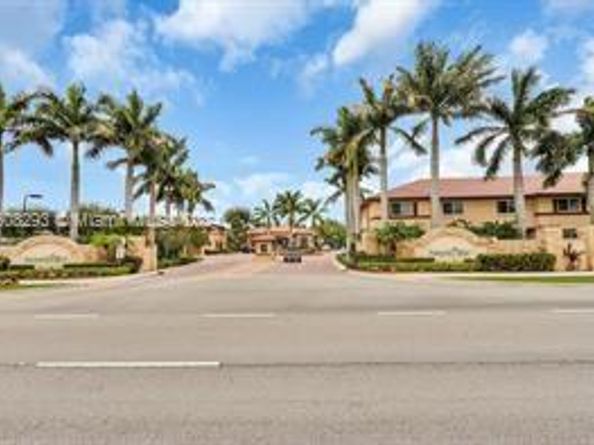3556 Oleander Ter 3556, Riviera Beach FL 33404